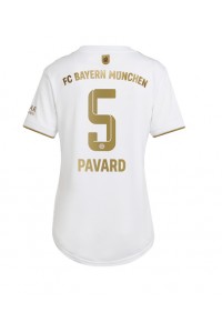 Bayern Munich Benjamin Pavard #5 Voetbaltruitje Uit tenue Dames 2022-23 Korte Mouw